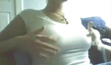 एक नाभि छेदने के साथ एक औरत सामने कैमरे में एक आदमी के लिंग पर एक योनि के सेक्सी वीडियो हिंदी मूवी में साथ बोया जाता है